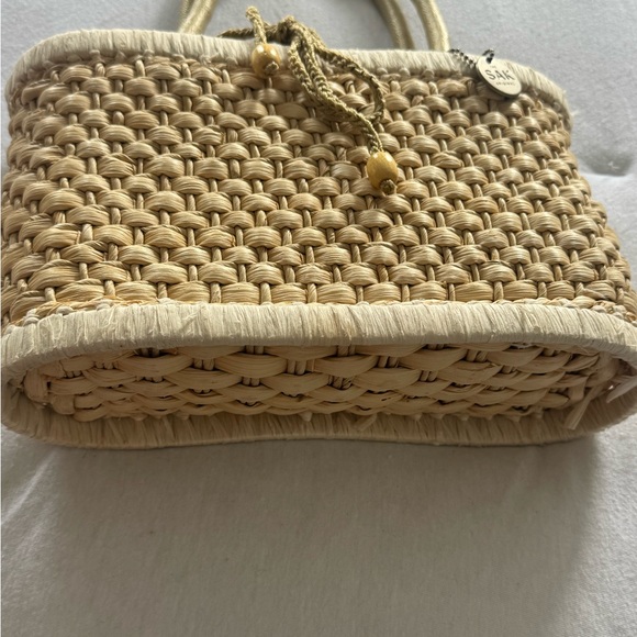 T-Bags Handbags - T-Bags Beige Woven Tote